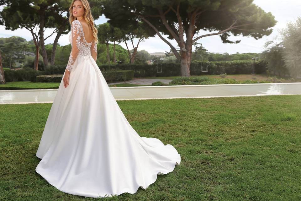 Pigal-pronovias ladybirdanezka