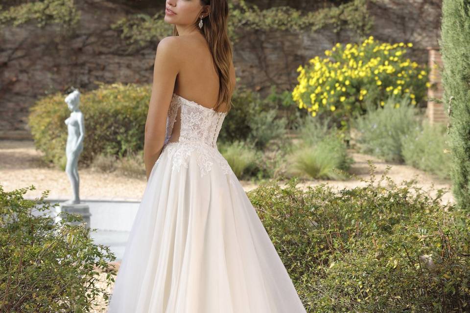 Pigal-pronovias ladybird isra