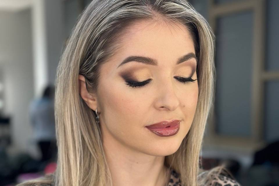 Make up glam