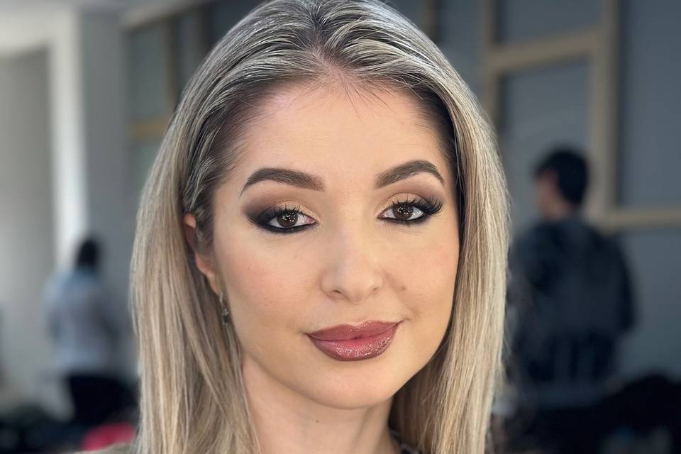 Make up glam
