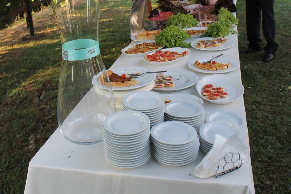 Buffet in giardino