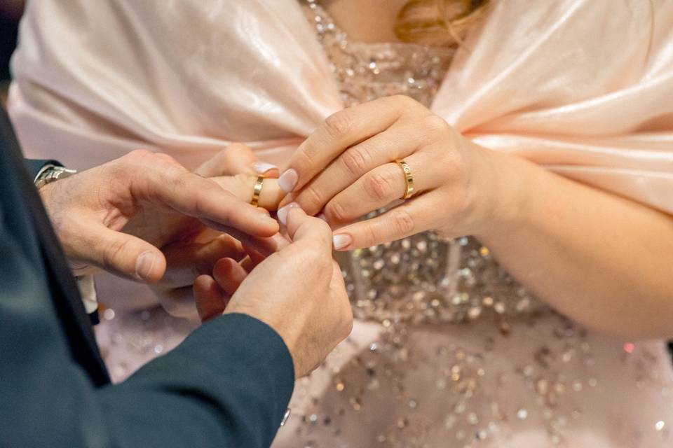 Wedding: Exchanging rings