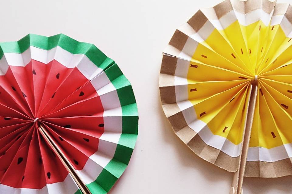 Attività creativa: ventagli