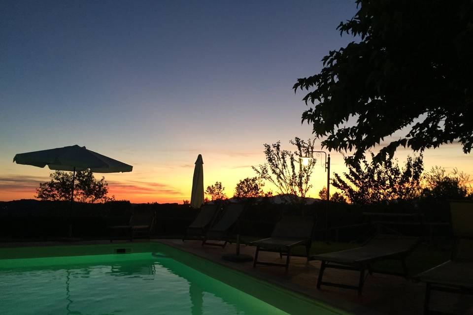 Tramonto in Piscina