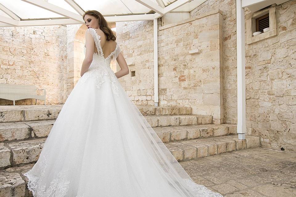 Modeca bridal