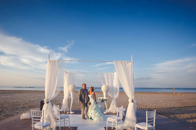 Festa Hawaiana  Acquapazza Ristorante a Senigallia: Matrimoni