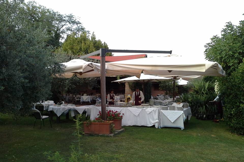 Buffet nel parco