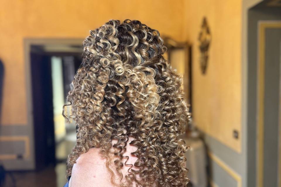 Soft glam+semiraccolto riccio