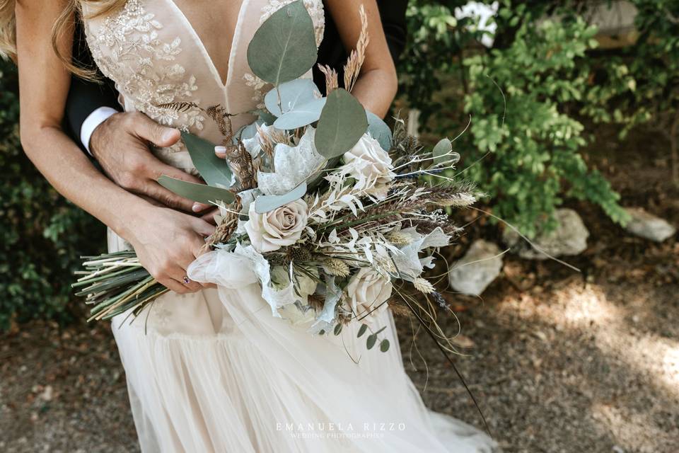 Bridal bouquet con fiori secch