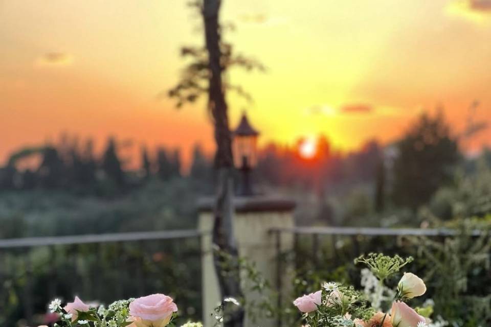 Bouquet sul tavolo degli sposi