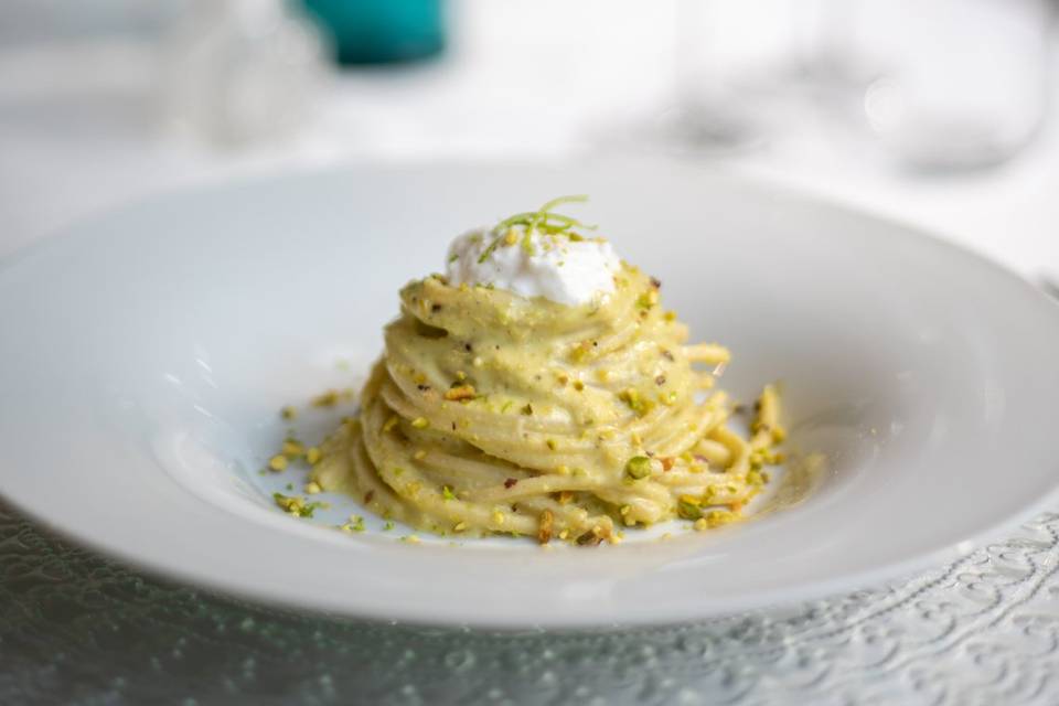 Spaghetti chitarra pistacchi