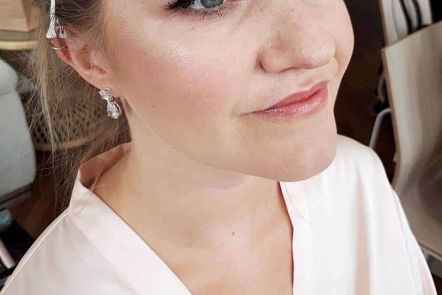 Bridesmaid makeup