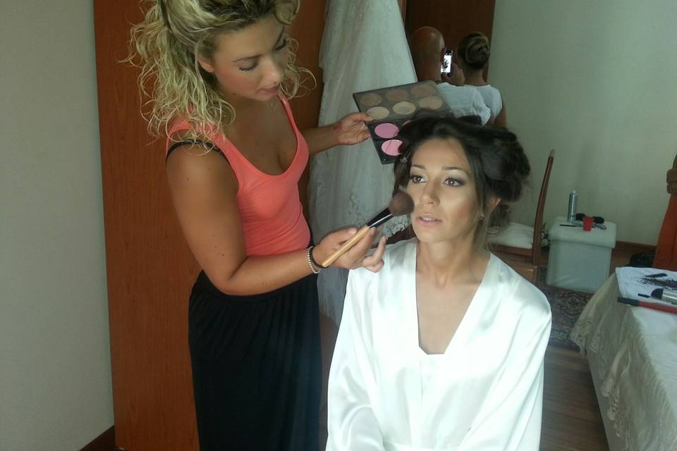 Nica Arena Make Up Artist