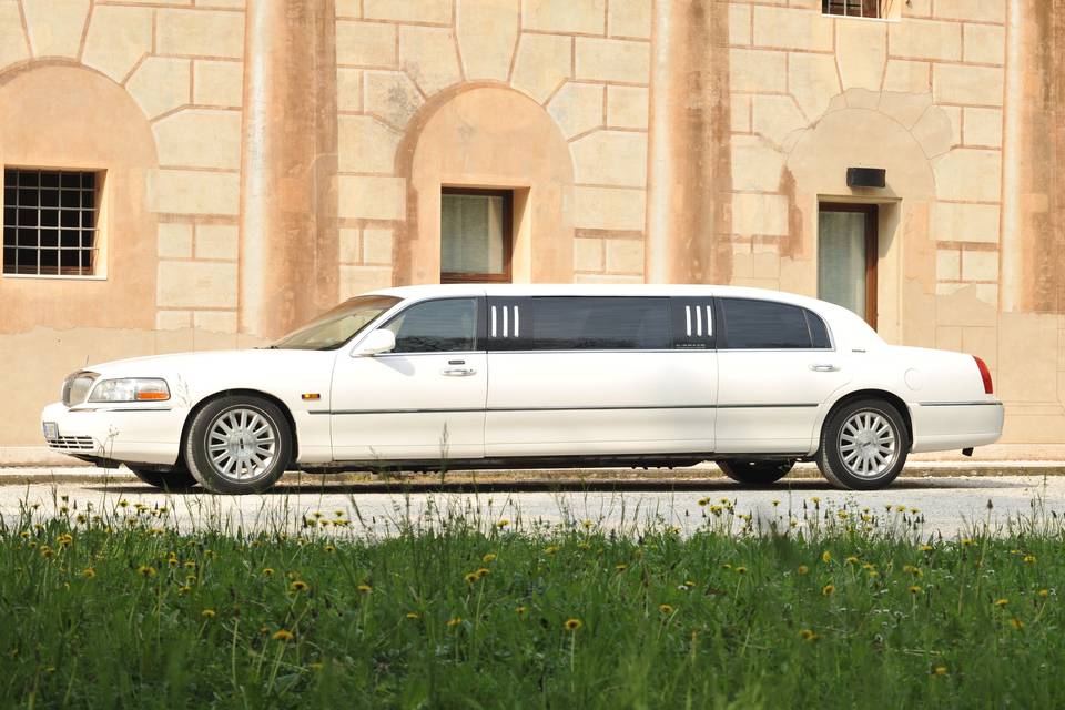 Jd Limousine Service