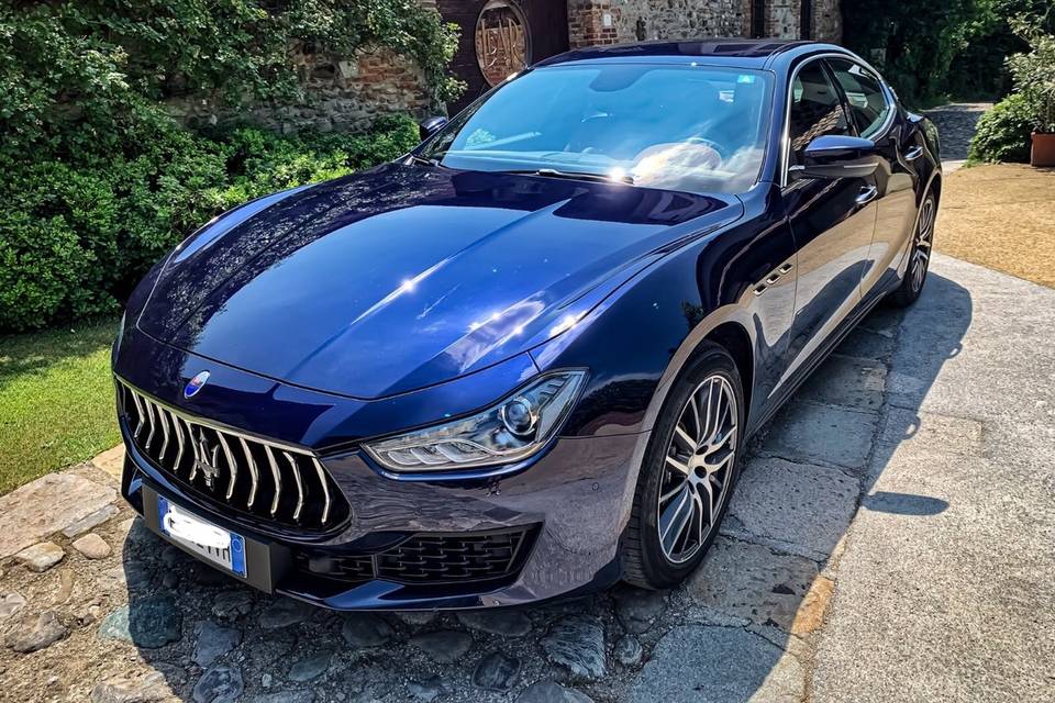 Maserati Ghibli blu