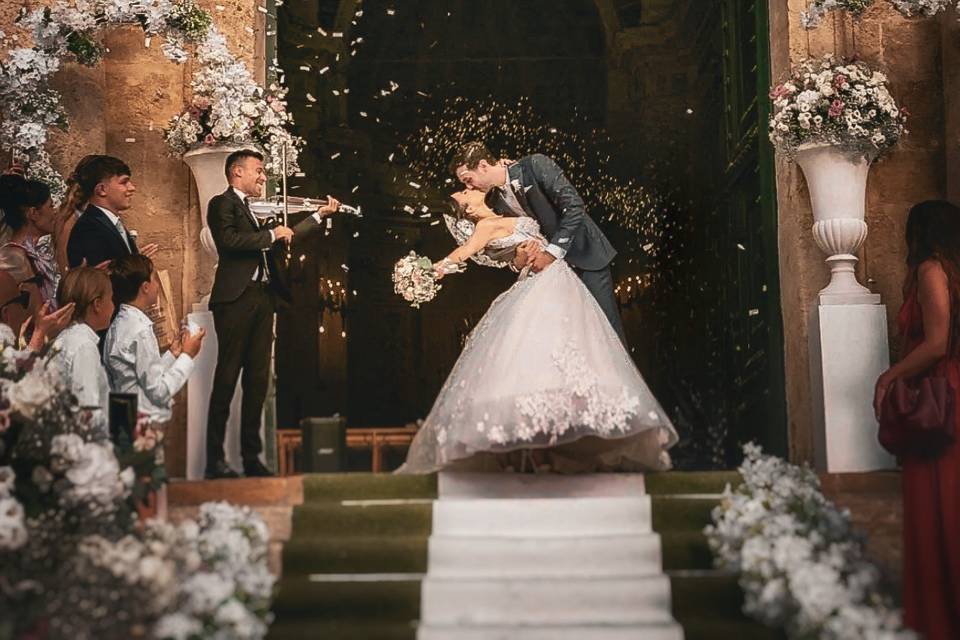 Uscita sposi dalla chiesa