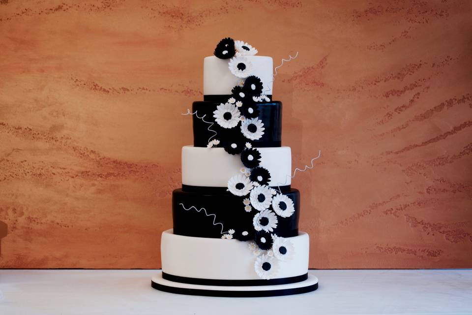 Black&white wedding cake