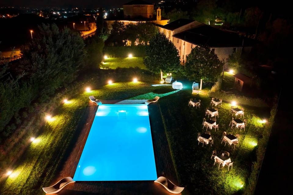 Piscina di notte