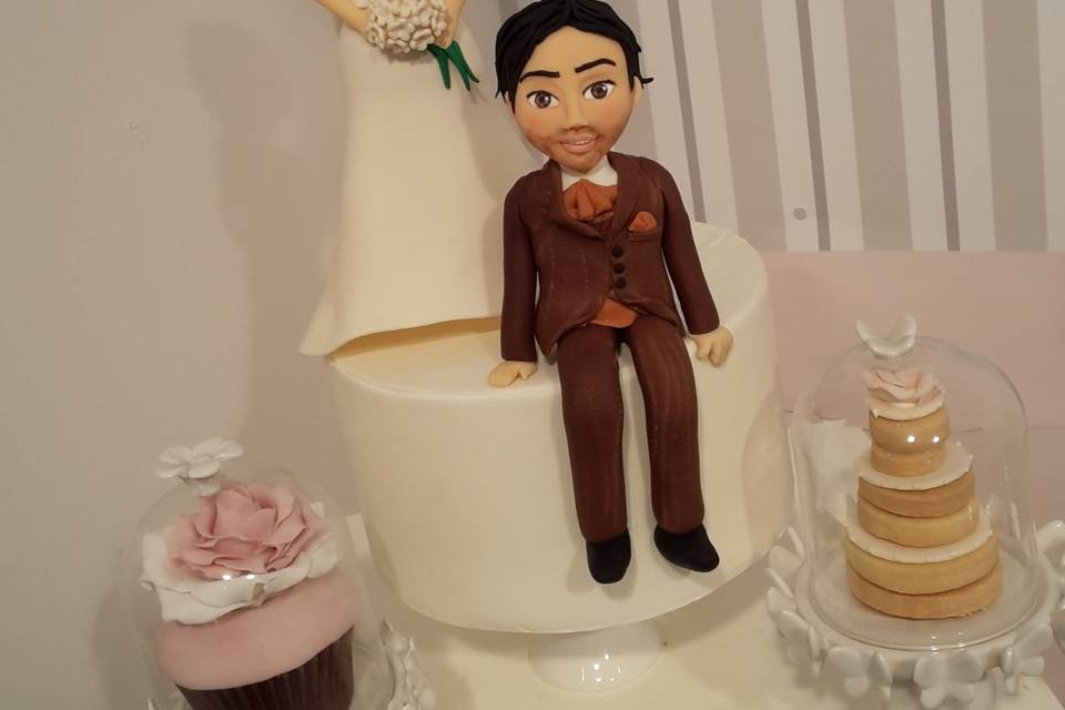 Cake topper