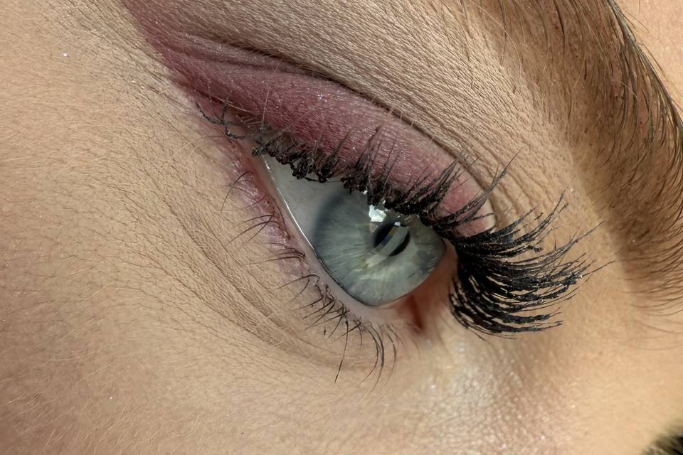 Details make-up for wedding