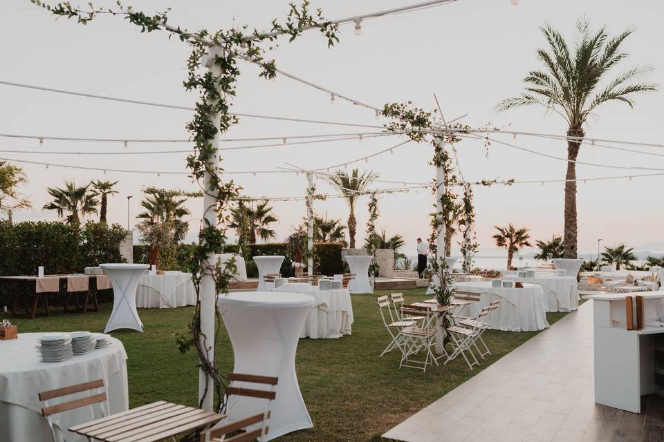 Un buffet in terrazza