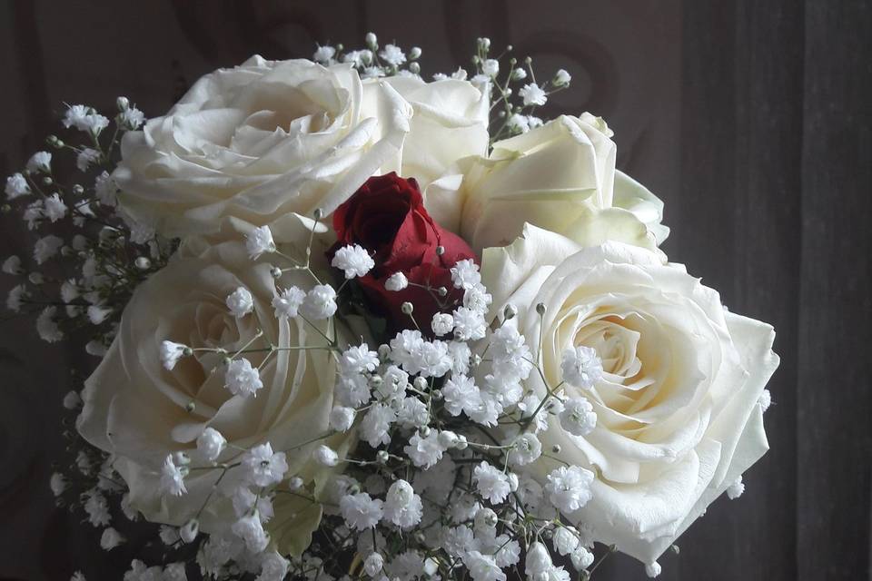 Bouquet bianco e rosso