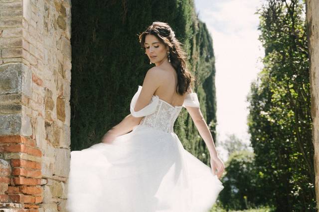 Bride spinning around