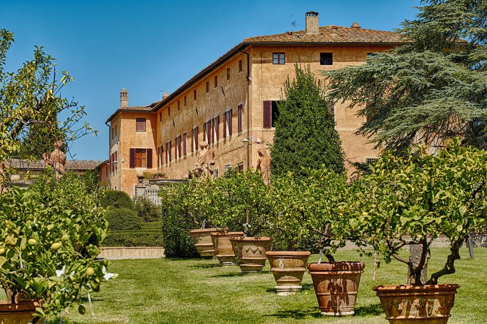 Courtyard Villa Catignano