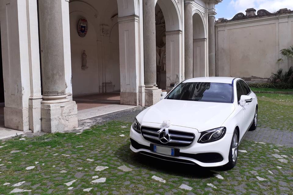 Mercedes classe e bianca