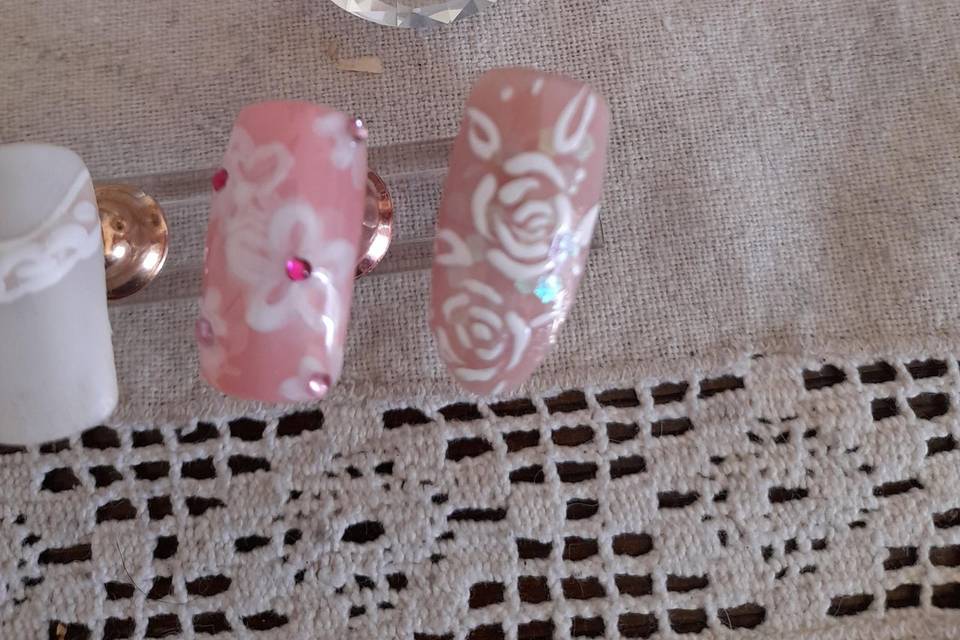 Nail rose