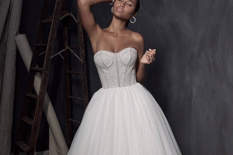 Abito da sposa con spacco