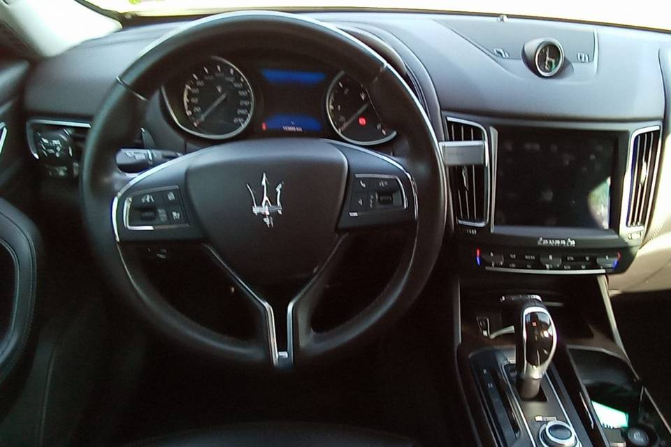 Interni Maserati levante