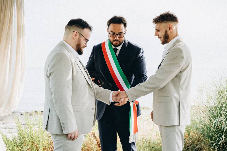 Elopement LGBT