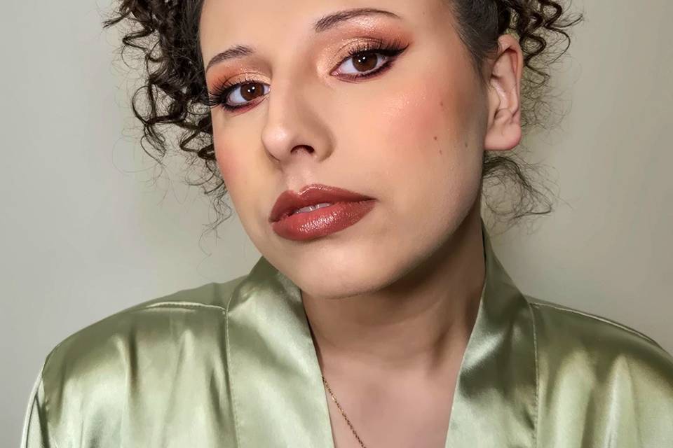 Bridal soft make-up