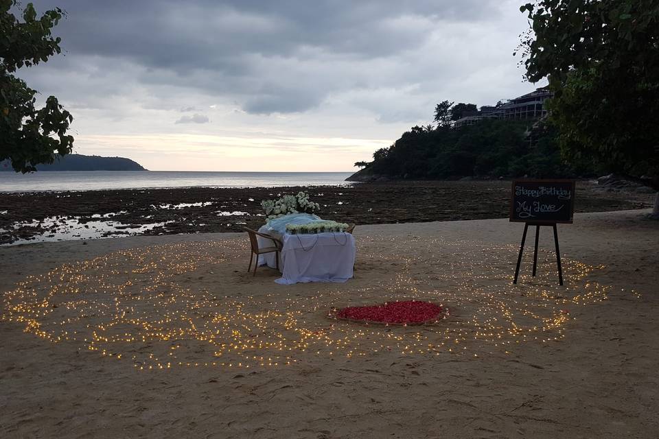 Spiaggia cena romantica