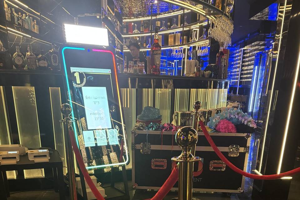 Selfie mirror