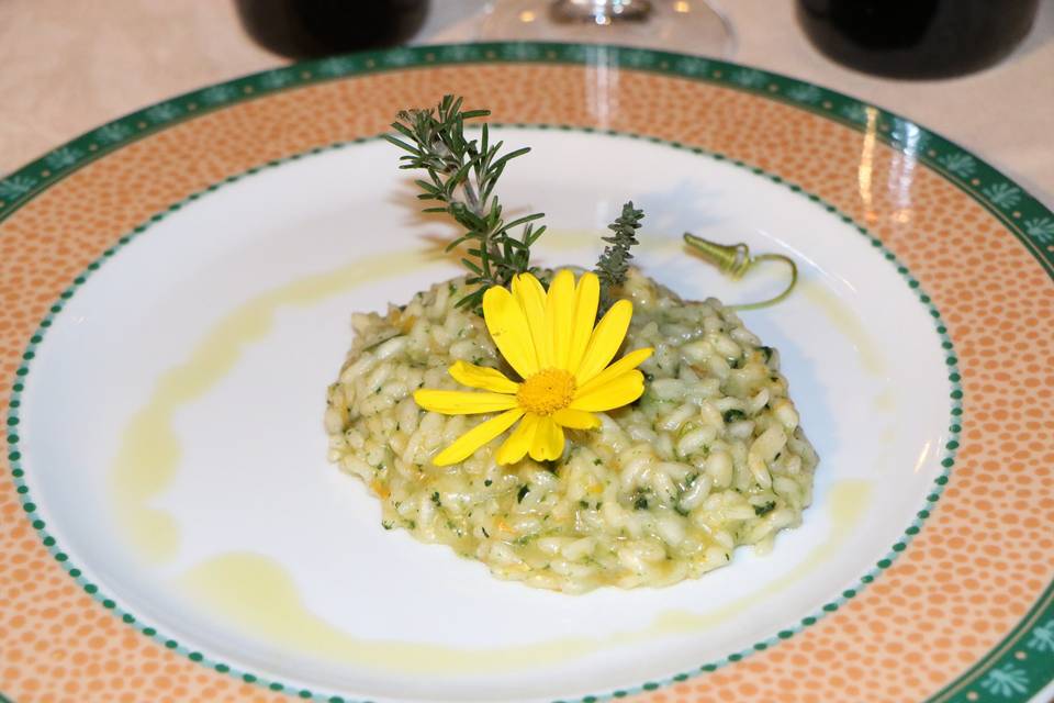 Risotto zucca gialla pesto di cavolo nero e burrata