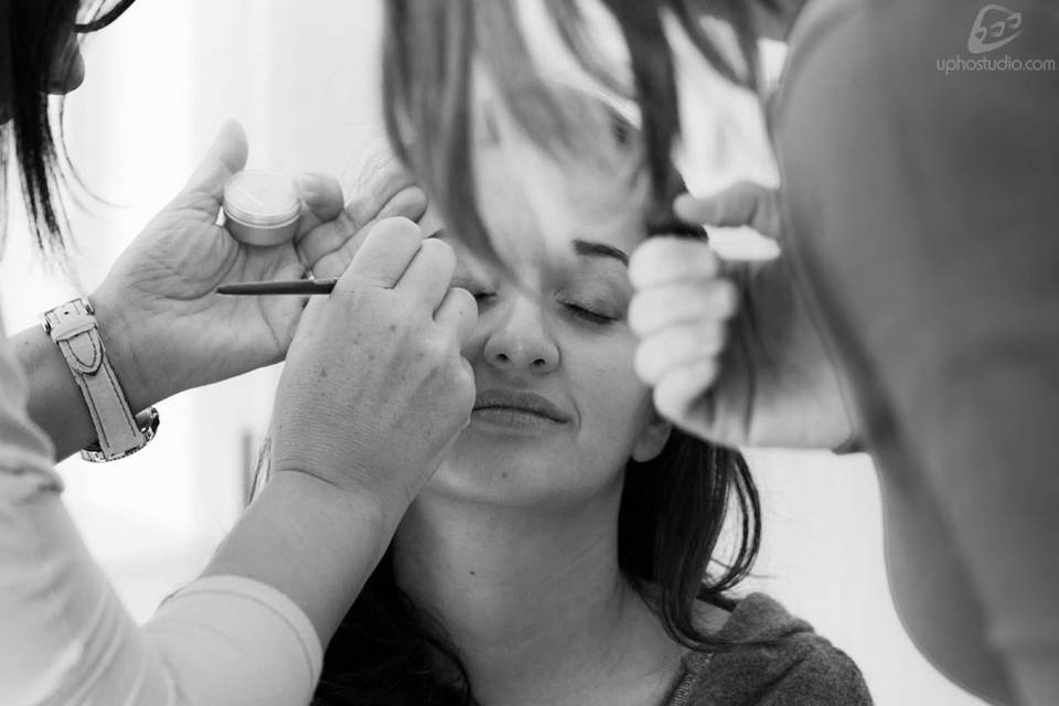 Sposa al trucco