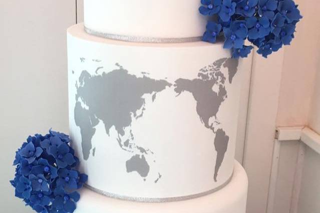 Wedding travel cake