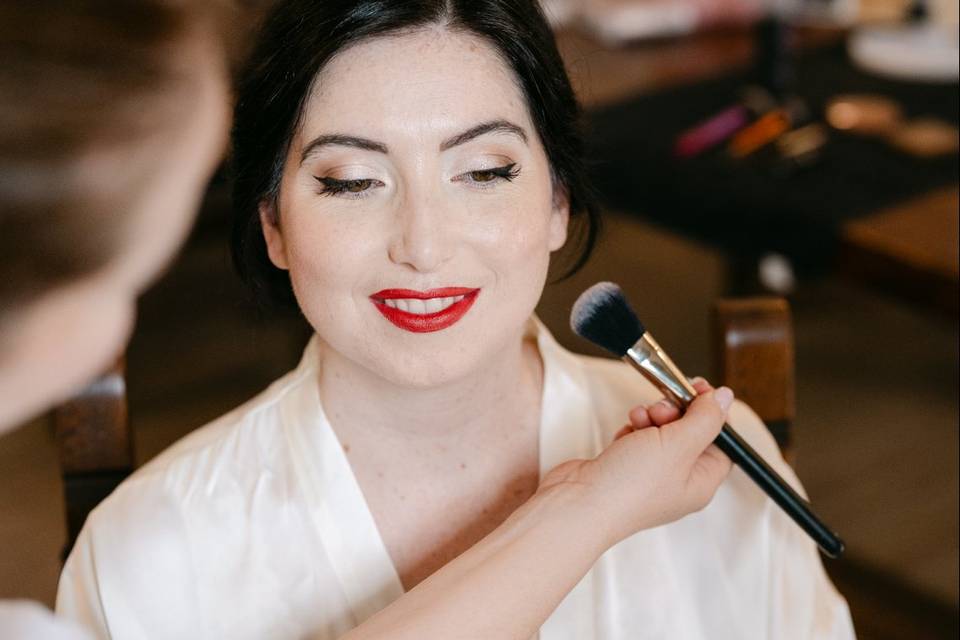 Custom make up