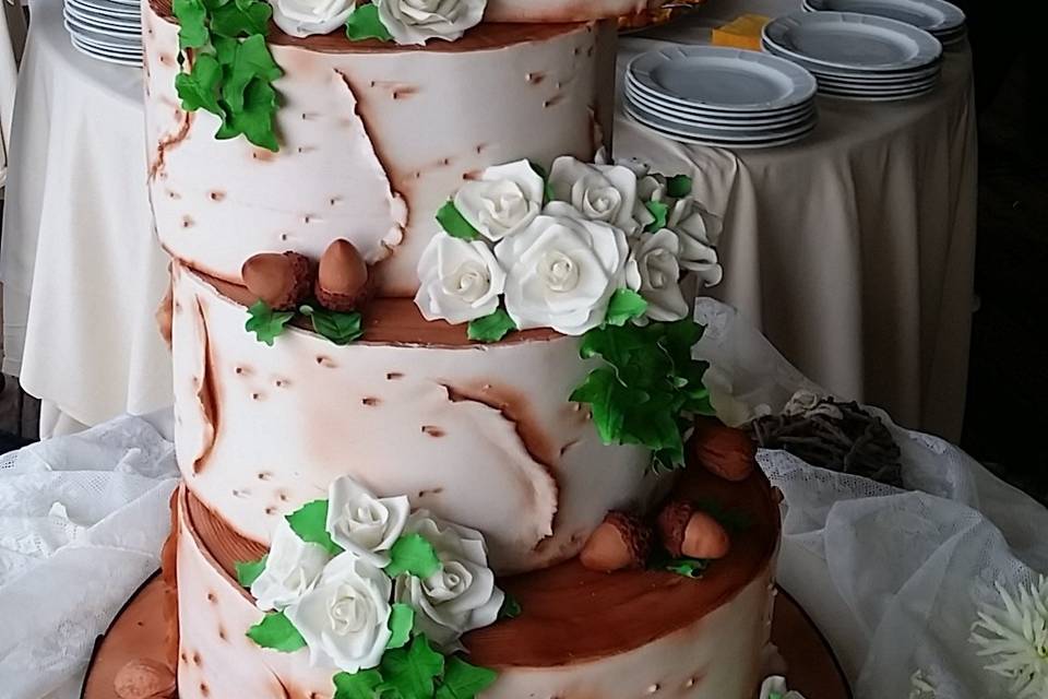 Wood wedding cake