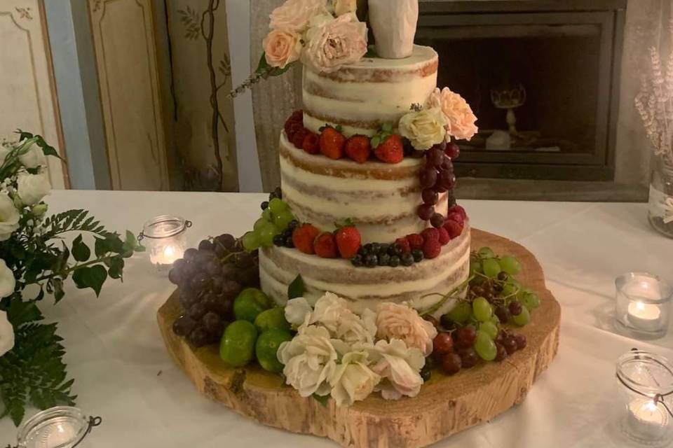 Rose wedding cake