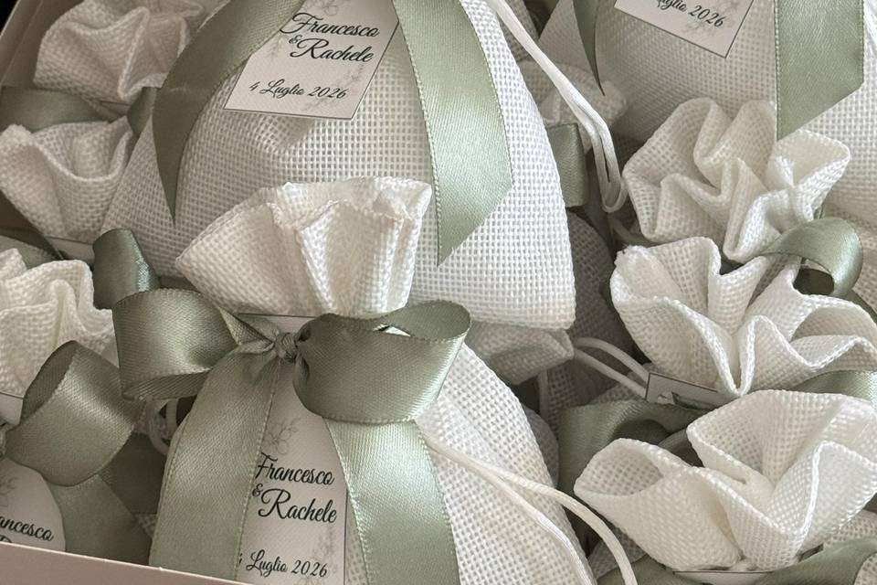 Sacchetti con confetti