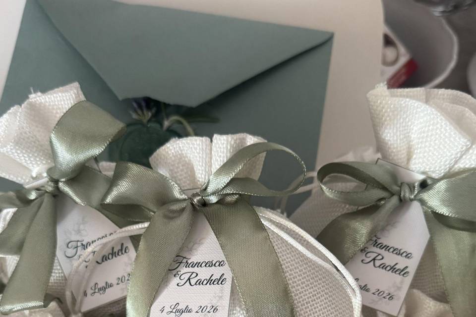 Sacchetti con confetti