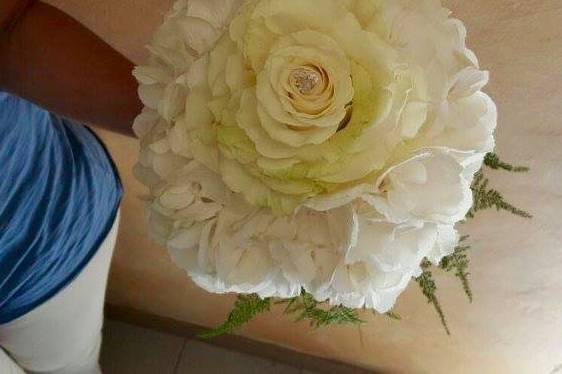 Bouquet rosmelia e ortensie