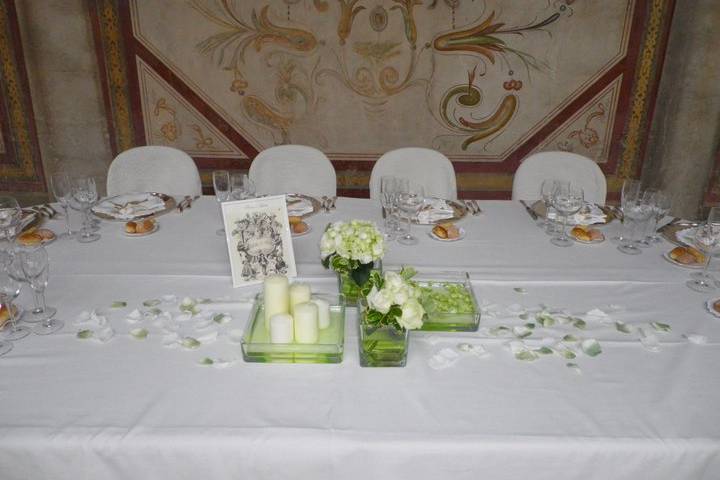 Tavolo sposi in villa
