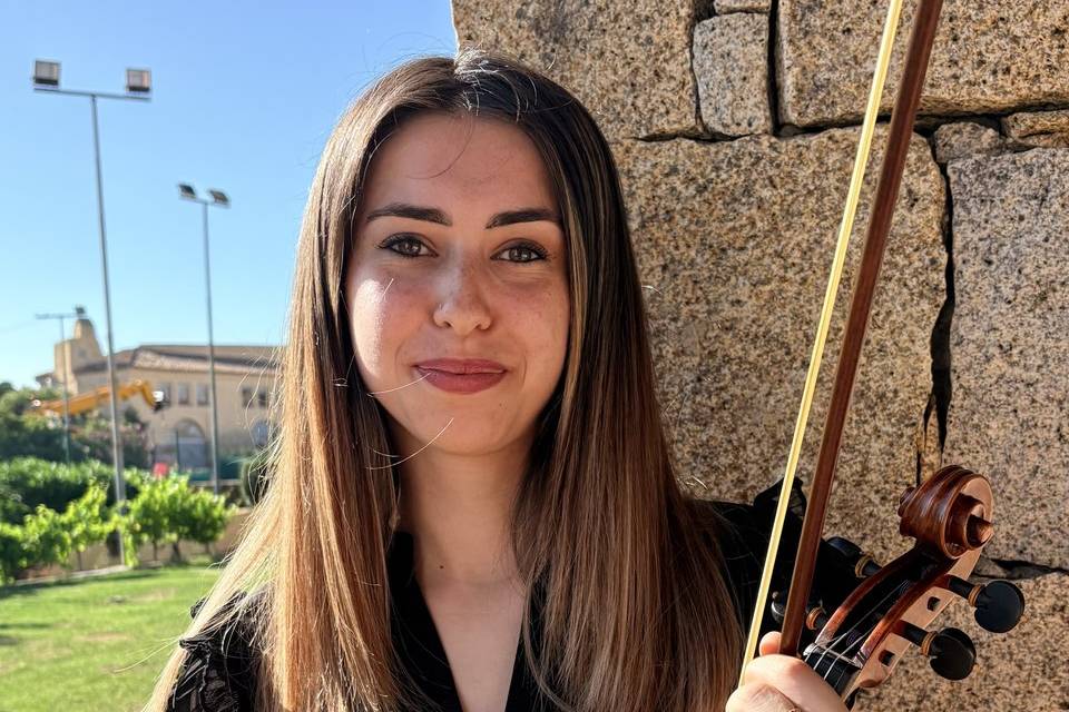 Sara - Violinista