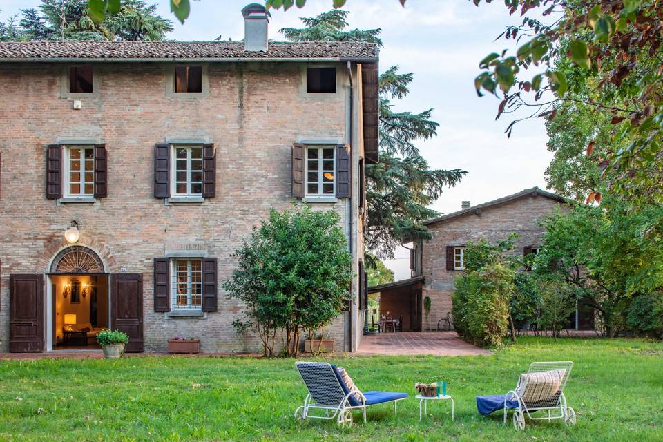 Giardino con depandance