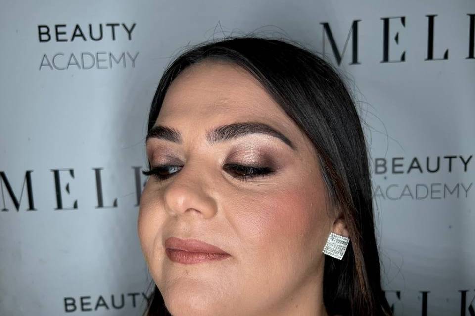 Halo Make-up for bride