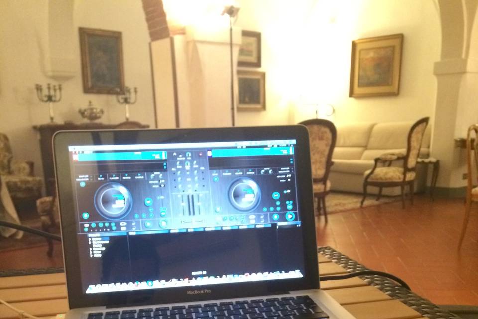 Matrimoniomusica dj consolle